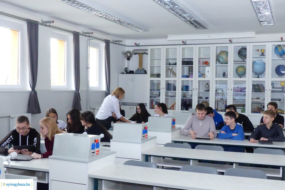 Tantermi fejlesztések a Kossuth gimnáziumban