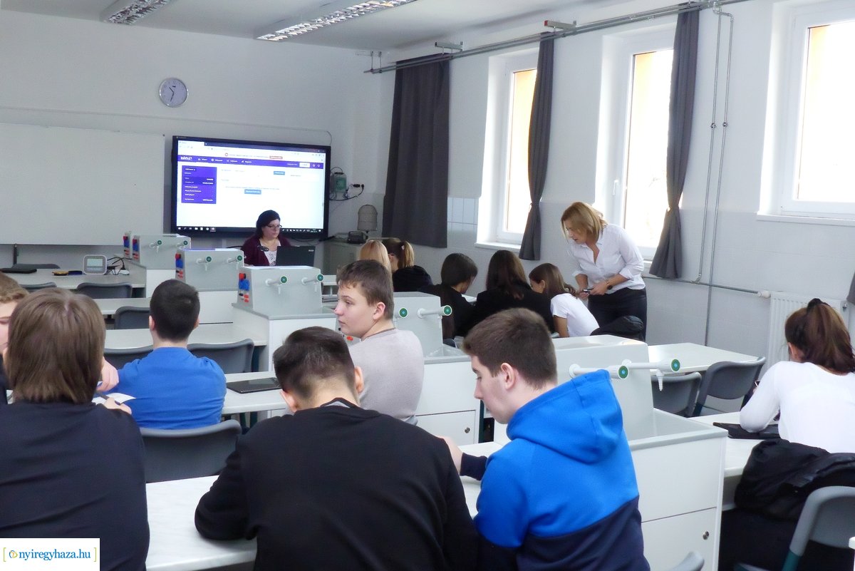 Tantermi fejlesztések a Kossuth gimnáziumban