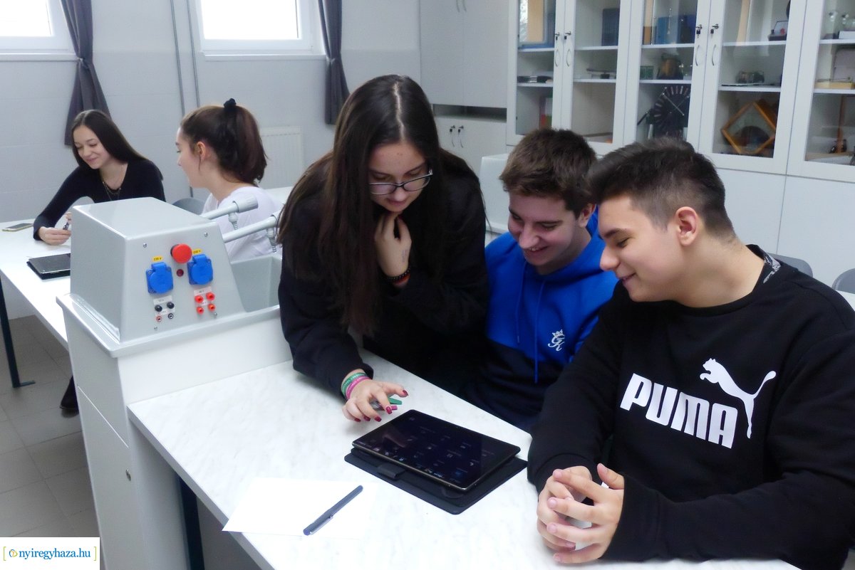 Tantermi fejlesztések a Kossuth gimnáziumban