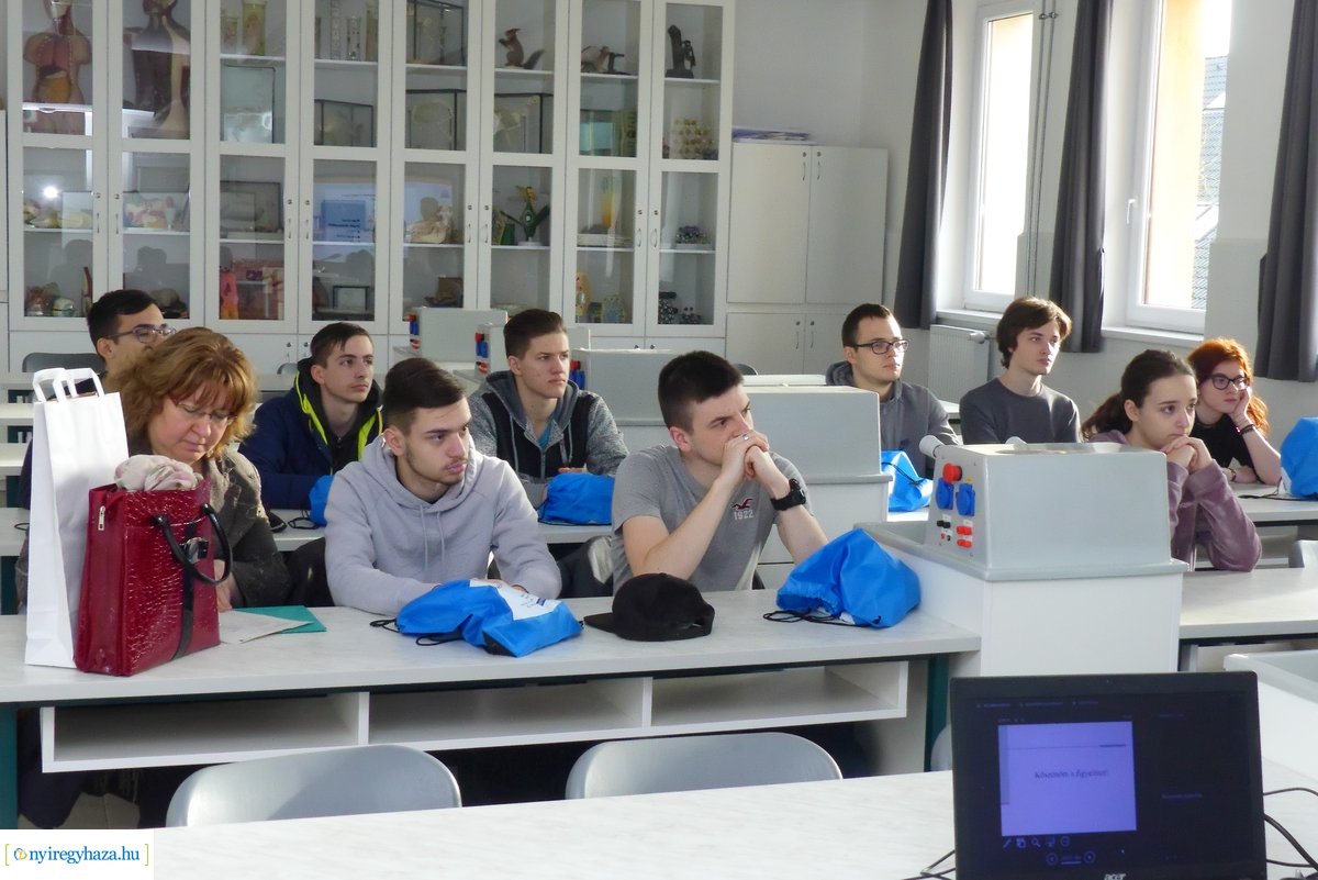 Tantermi fejlesztések a Kossuth gimnáziumban