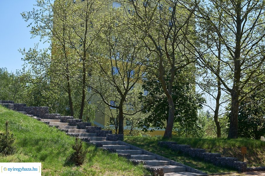 Tavaszi pillanatok a Jósavárosban