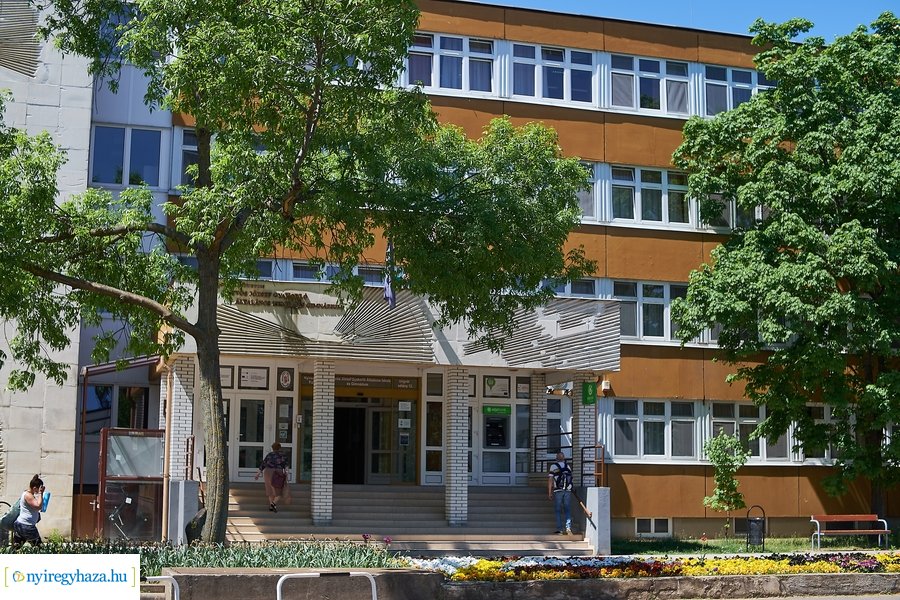 Tavaszi pillanatok a Jósavárosban