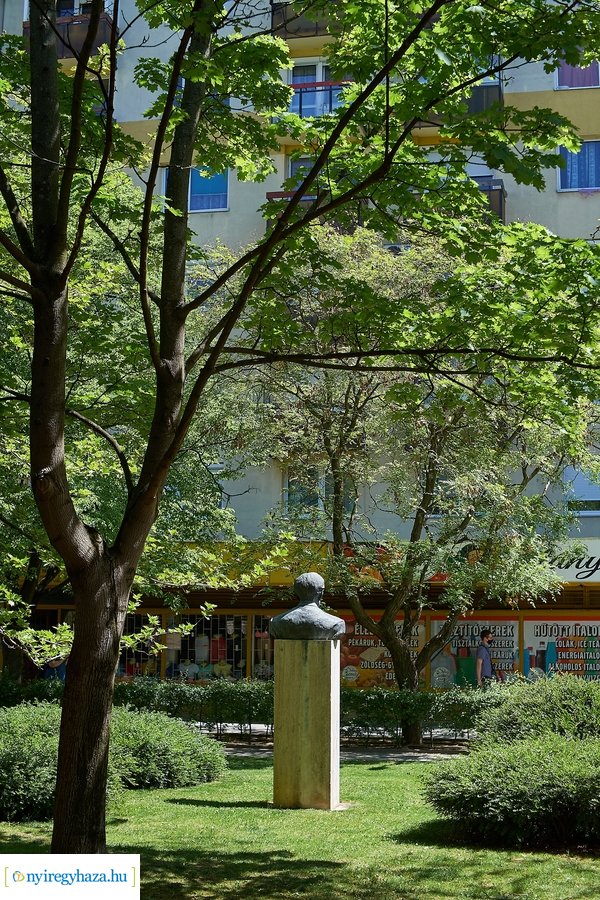 Tavaszi pillanatok a Jósavárosban