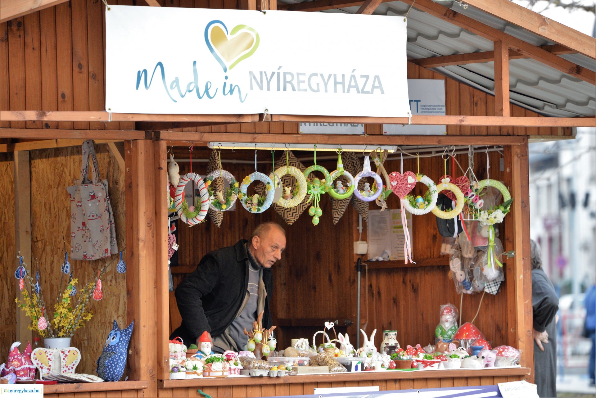 Tavaszi vásár  - Mentha Project koncert a Kossuth téren