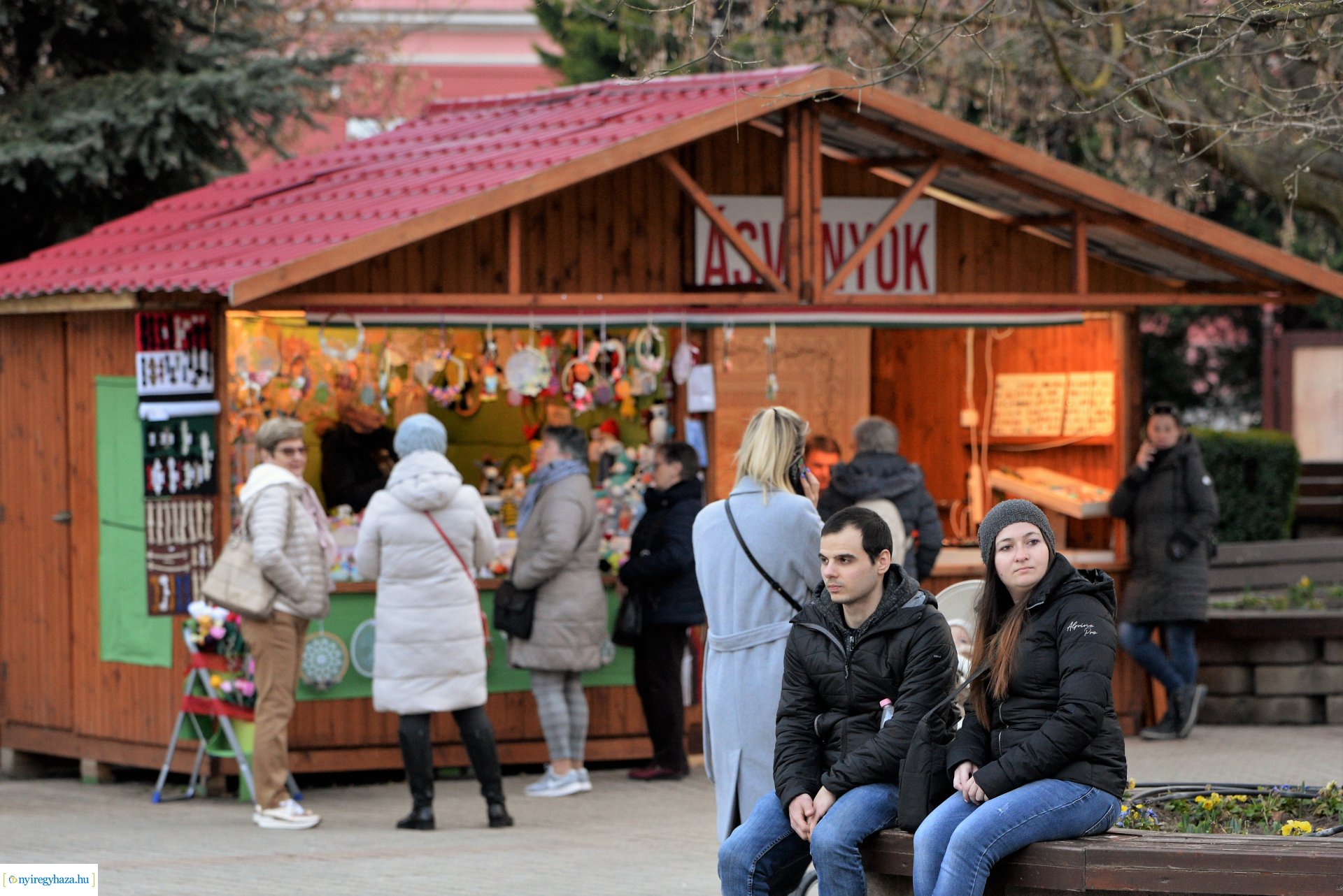 Tavaszi vásár  - Mentha Project koncert a Kossuth téren
