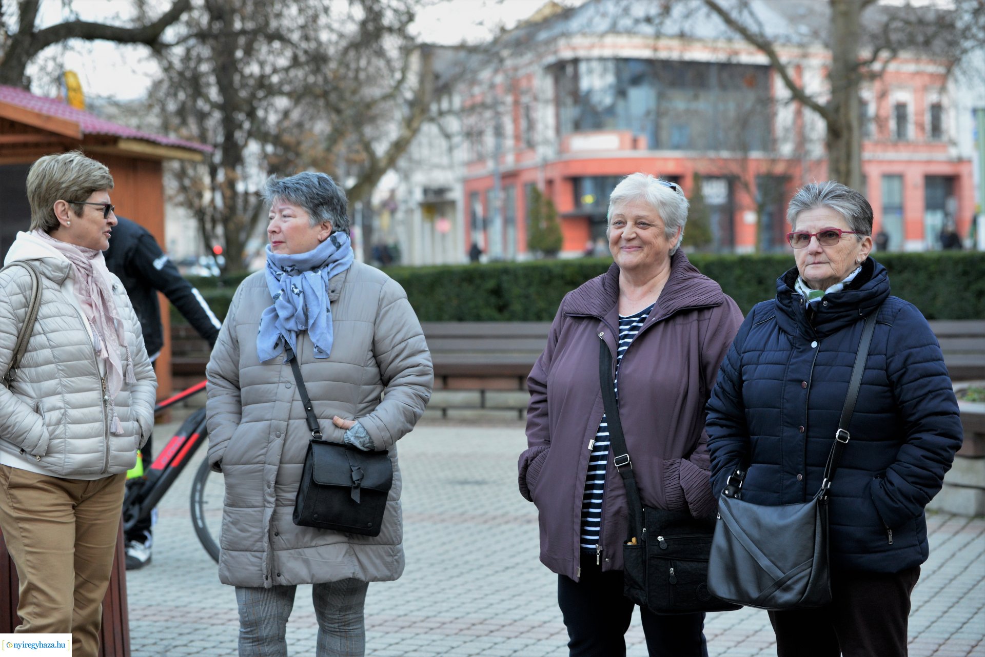 Tavaszi vásár  - Mentha Project koncert a Kossuth téren