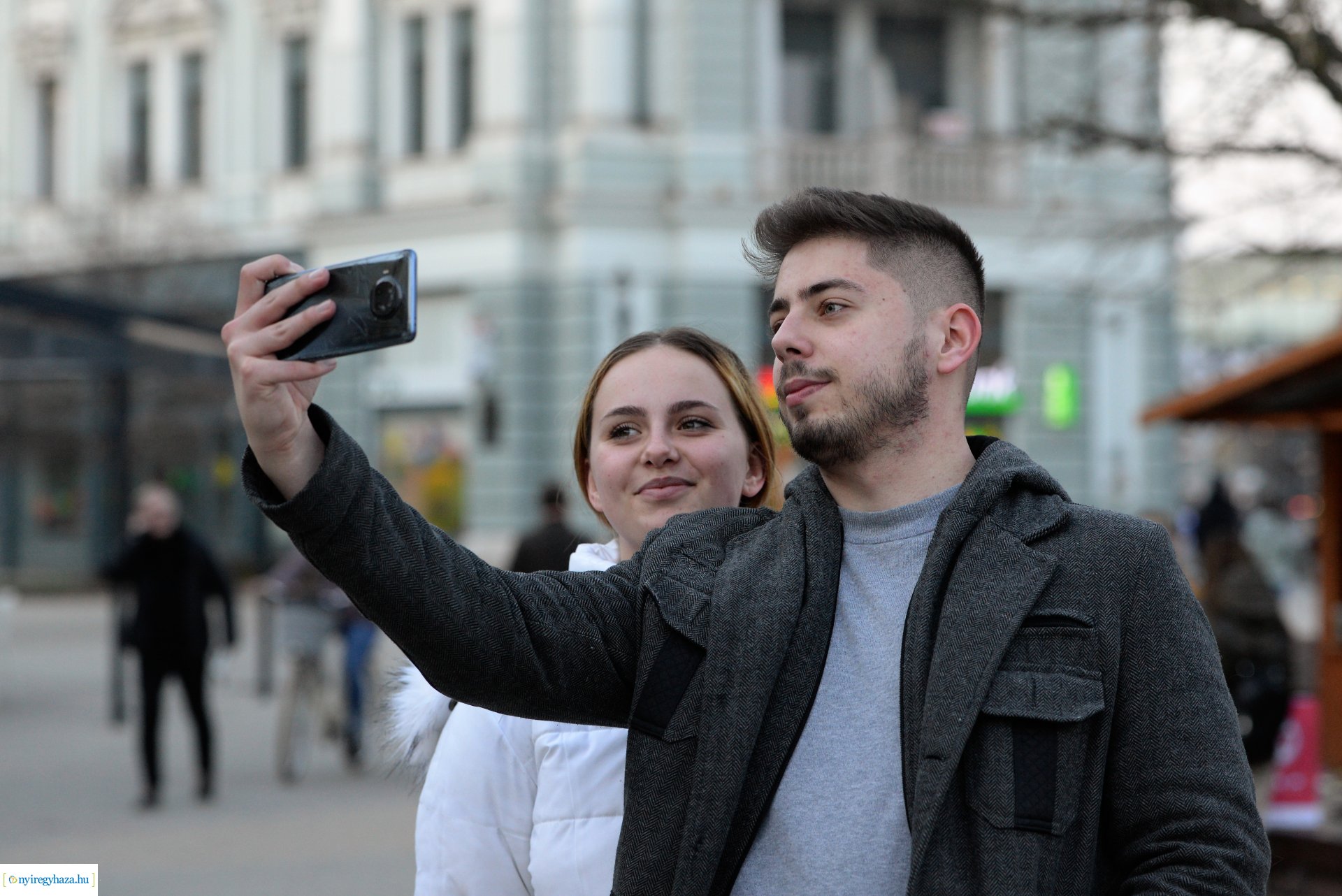 Tavaszi vásár  - Mentha Project koncert a Kossuth téren