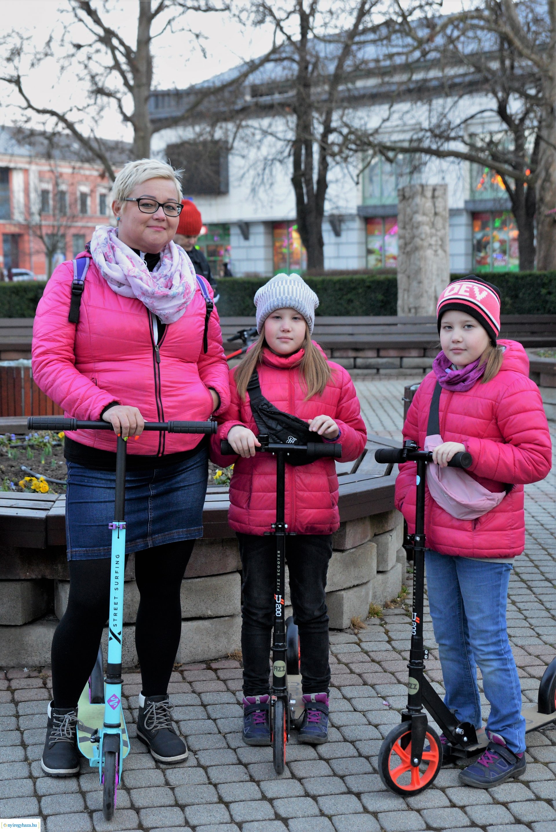 Tavaszi vásár  - Mentha Project koncert a Kossuth téren