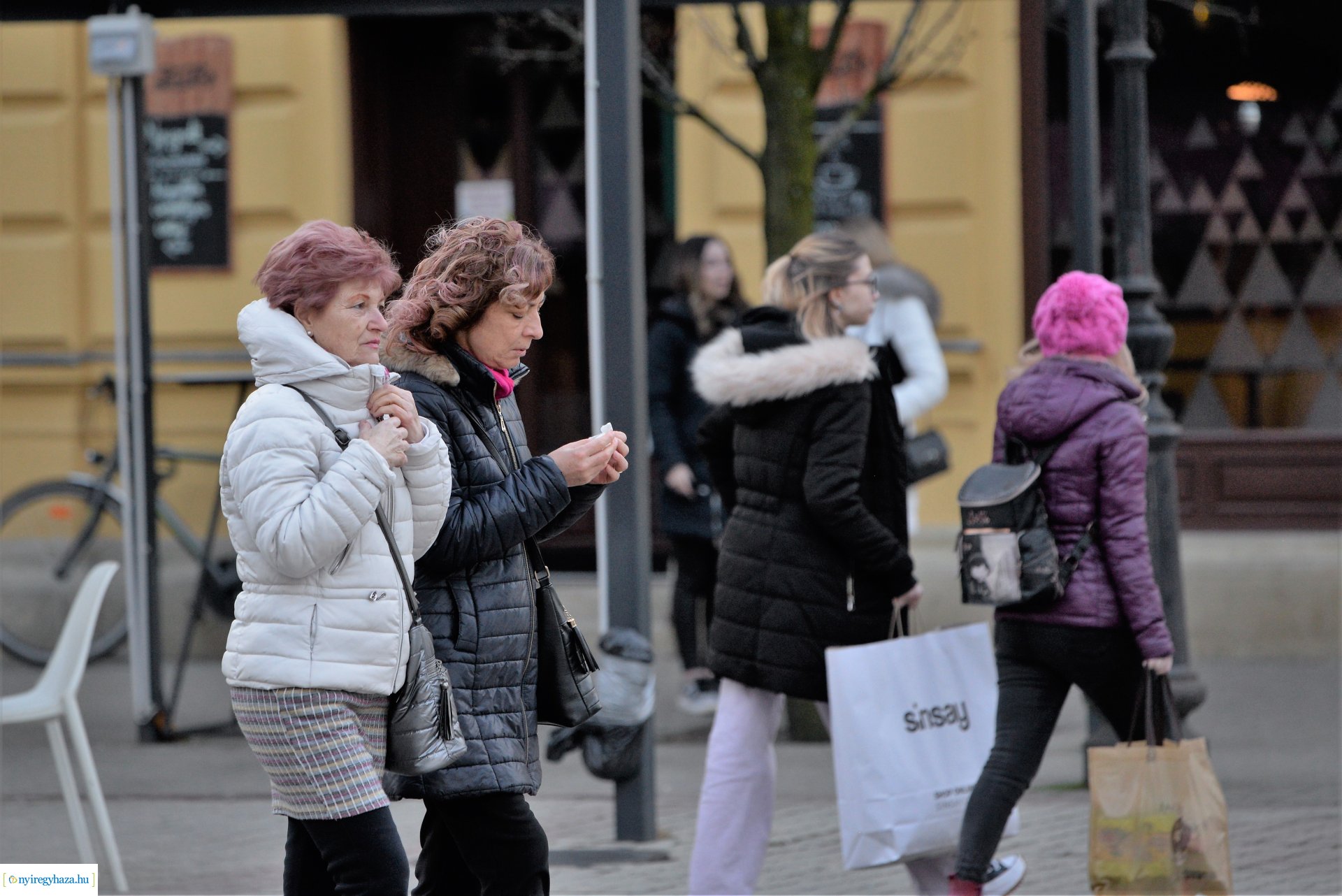 Tavaszi vásár  - Mentha Project koncert a Kossuth téren
