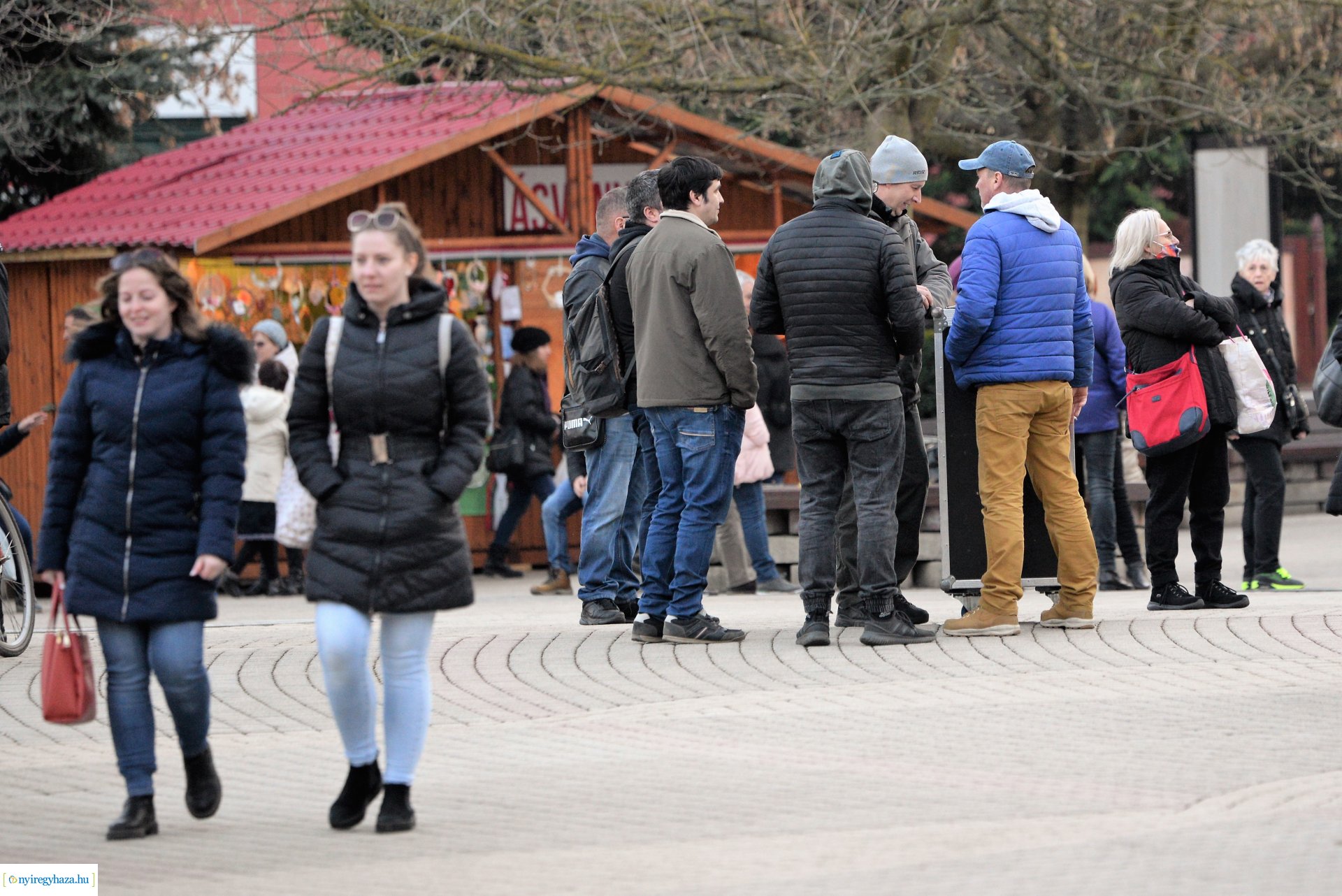 Tavaszi vásár  - Mentha Project koncert a Kossuth téren