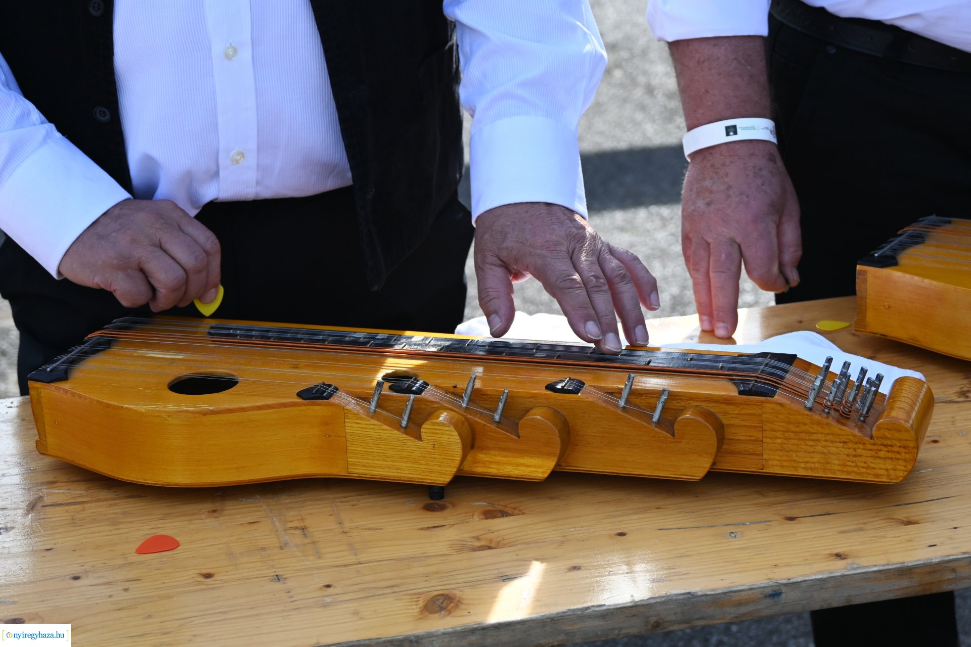 Tavaszi zsibongó és Népzenei Fesztivál Sóstóhegyen 