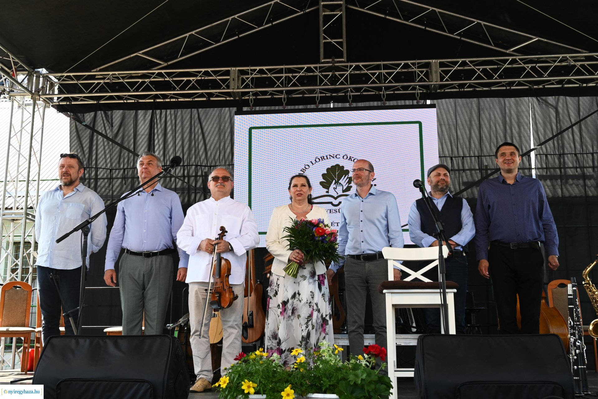 Tavaszi zsibongó és Népzenei Fesztivál Sóstóhegyen 