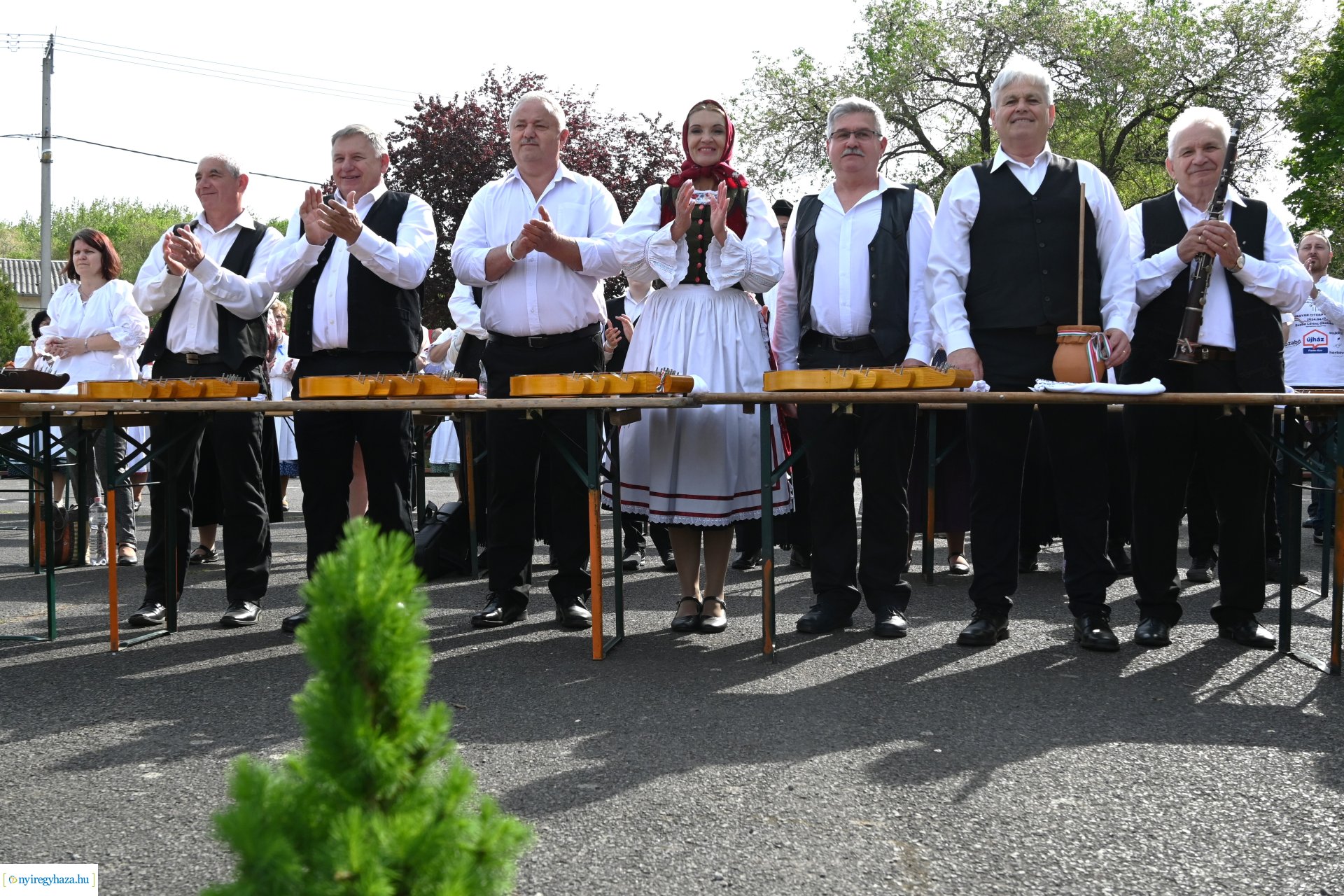 Tavaszi zsibongó és Népzenei Fesztivál Sóstóhegyen 