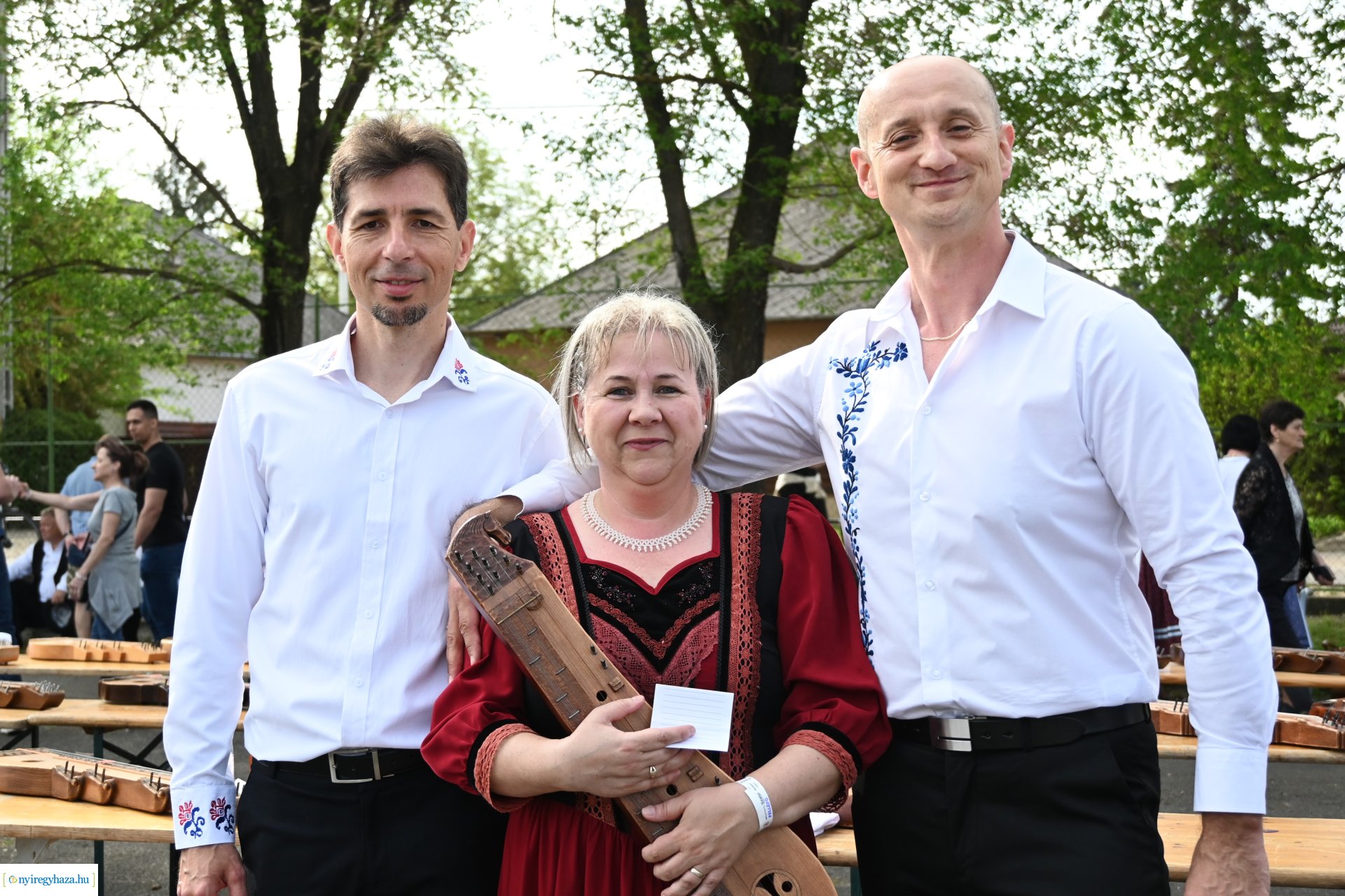 Tavaszi zsibongó és Népzenei Fesztivál Sóstóhegyen 