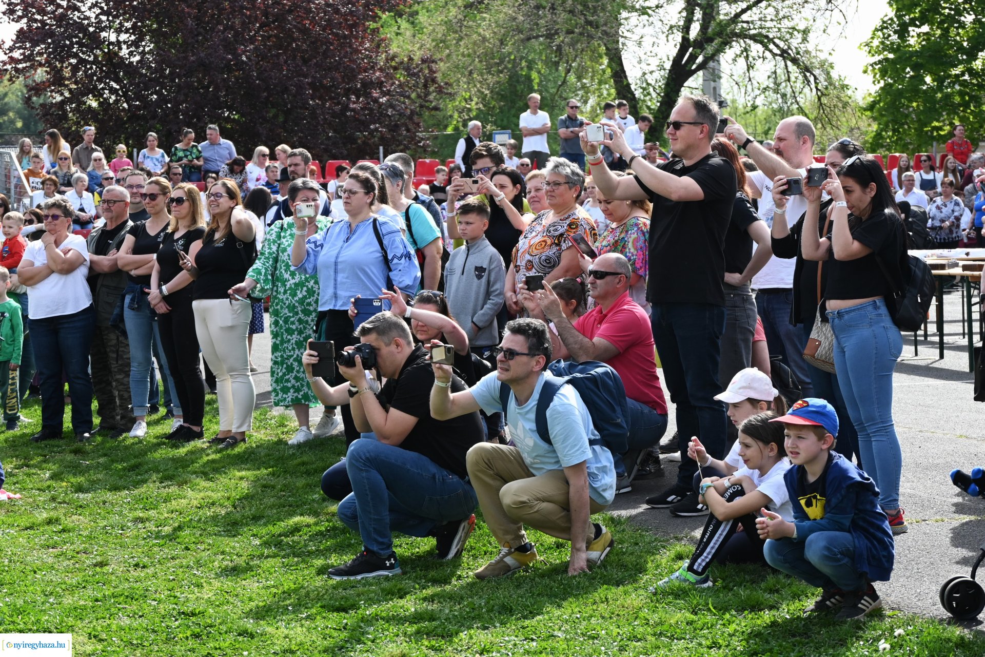 Tavaszi zsibongó és Népzenei Fesztivál Sóstóhegyen 
