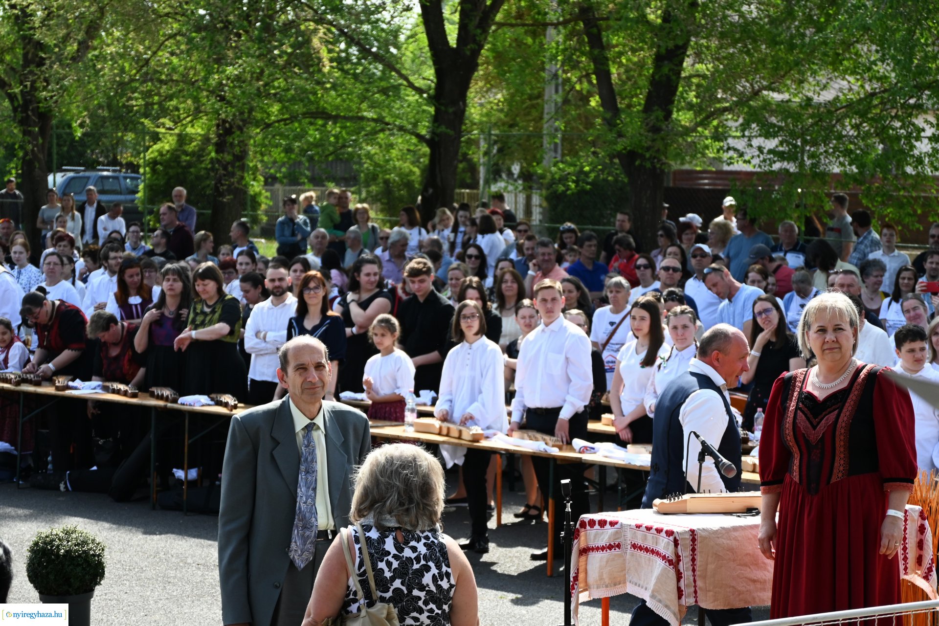 Tavaszi zsibongó és Népzenei Fesztivál Sóstóhegyen 