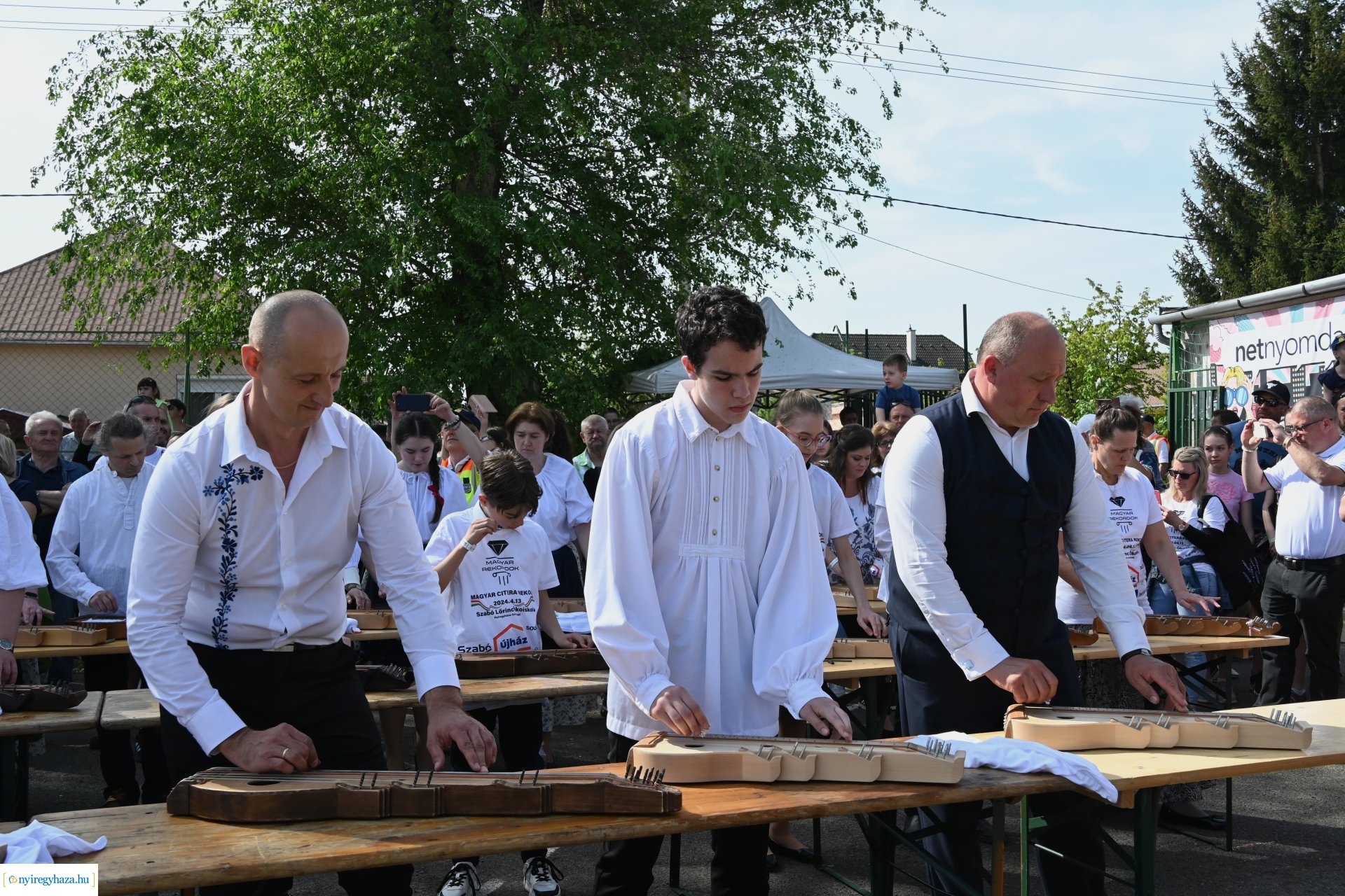 Tavaszi zsibongó és Népzenei Fesztivál Sóstóhegyen 