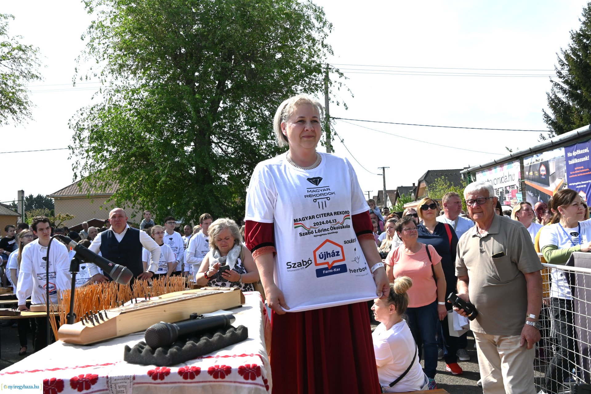 Tavaszi zsibongó és Népzenei Fesztivál Sóstóhegyen 