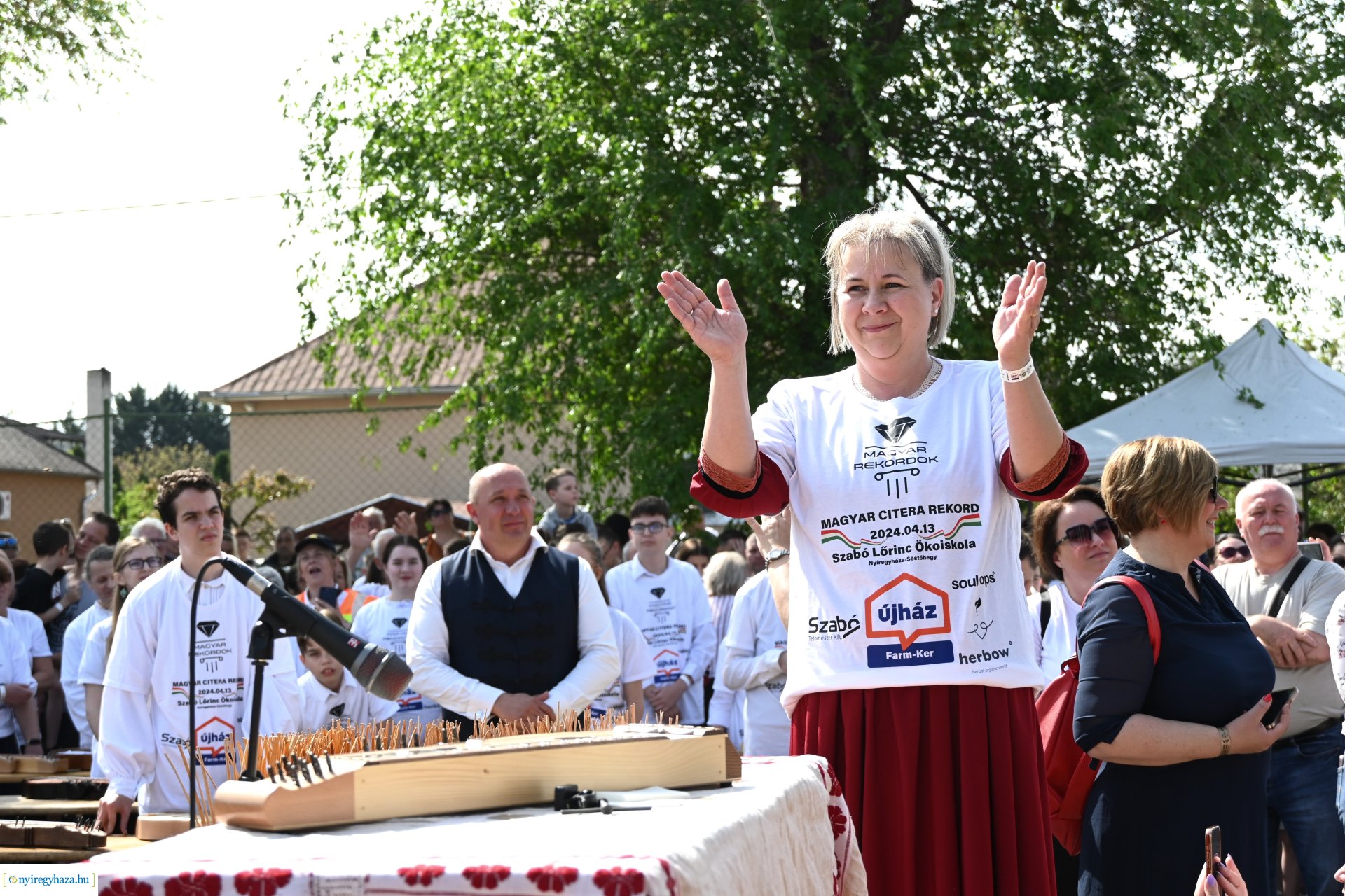 Tavaszi zsibongó és Népzenei Fesztivál Sóstóhegyen 