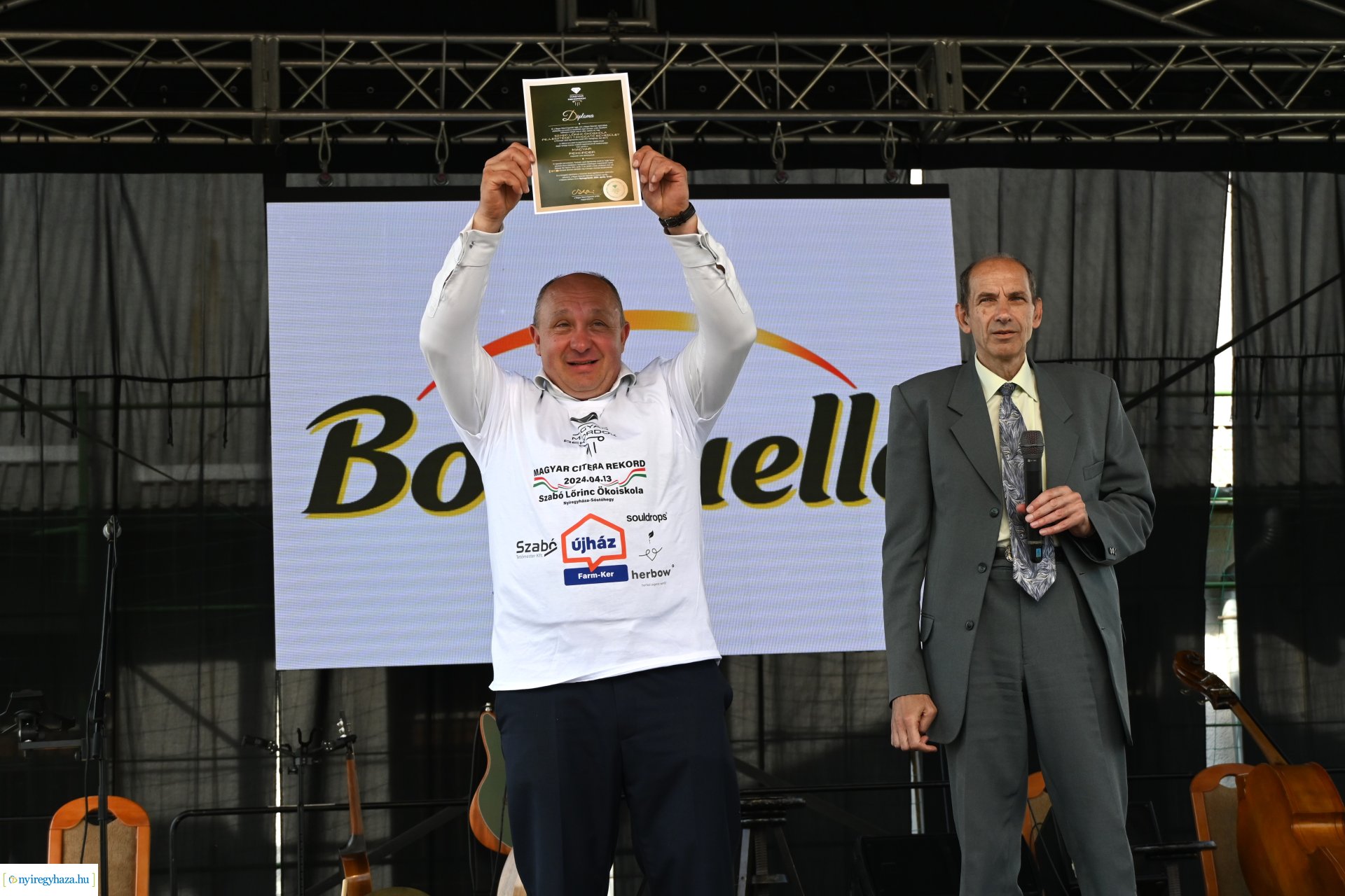 Tavaszi zsibongó és Népzenei Fesztivál Sóstóhegyen 