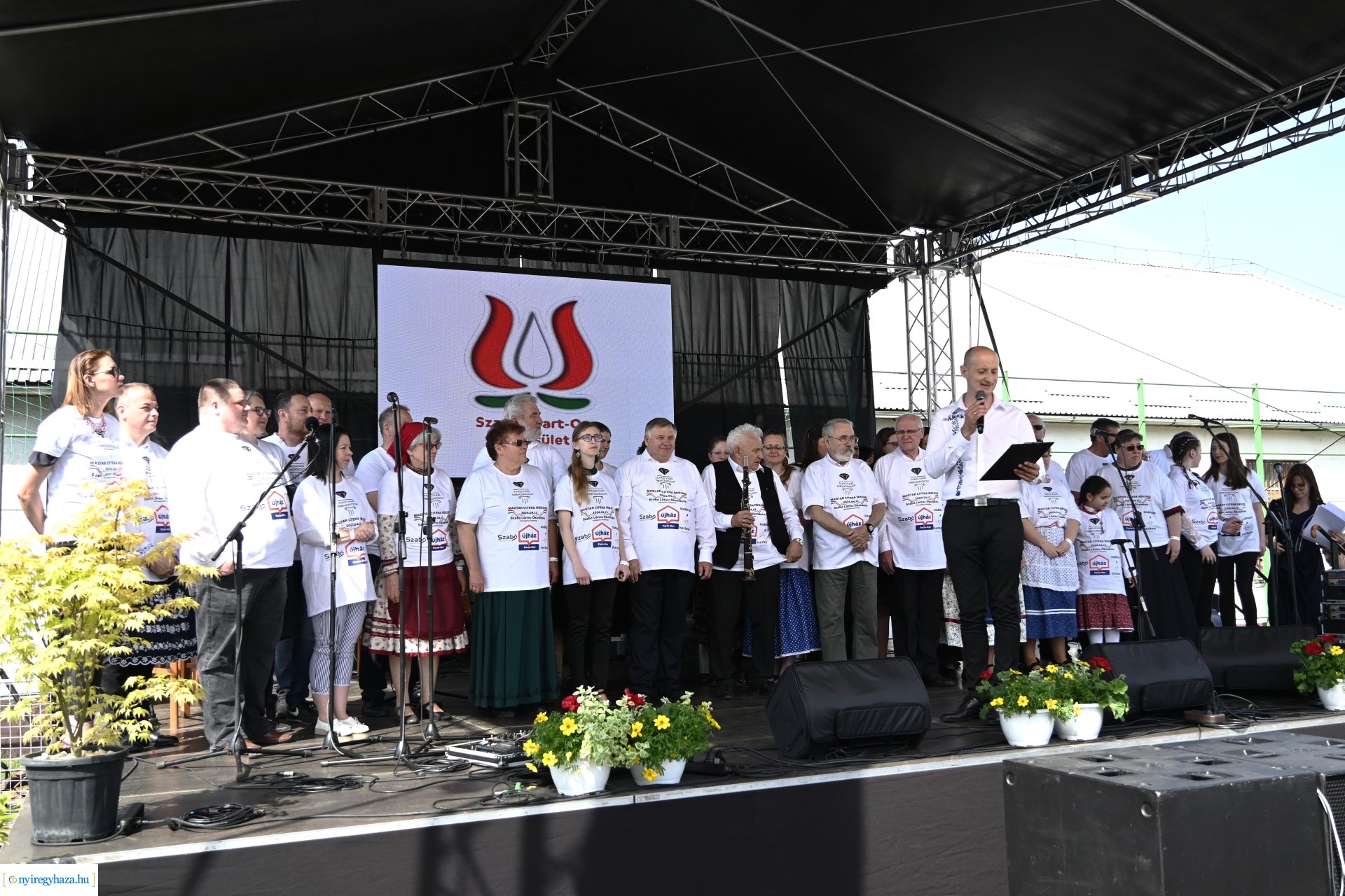 Tavaszi zsibongó és Népzenei Fesztivál Sóstóhegyen 