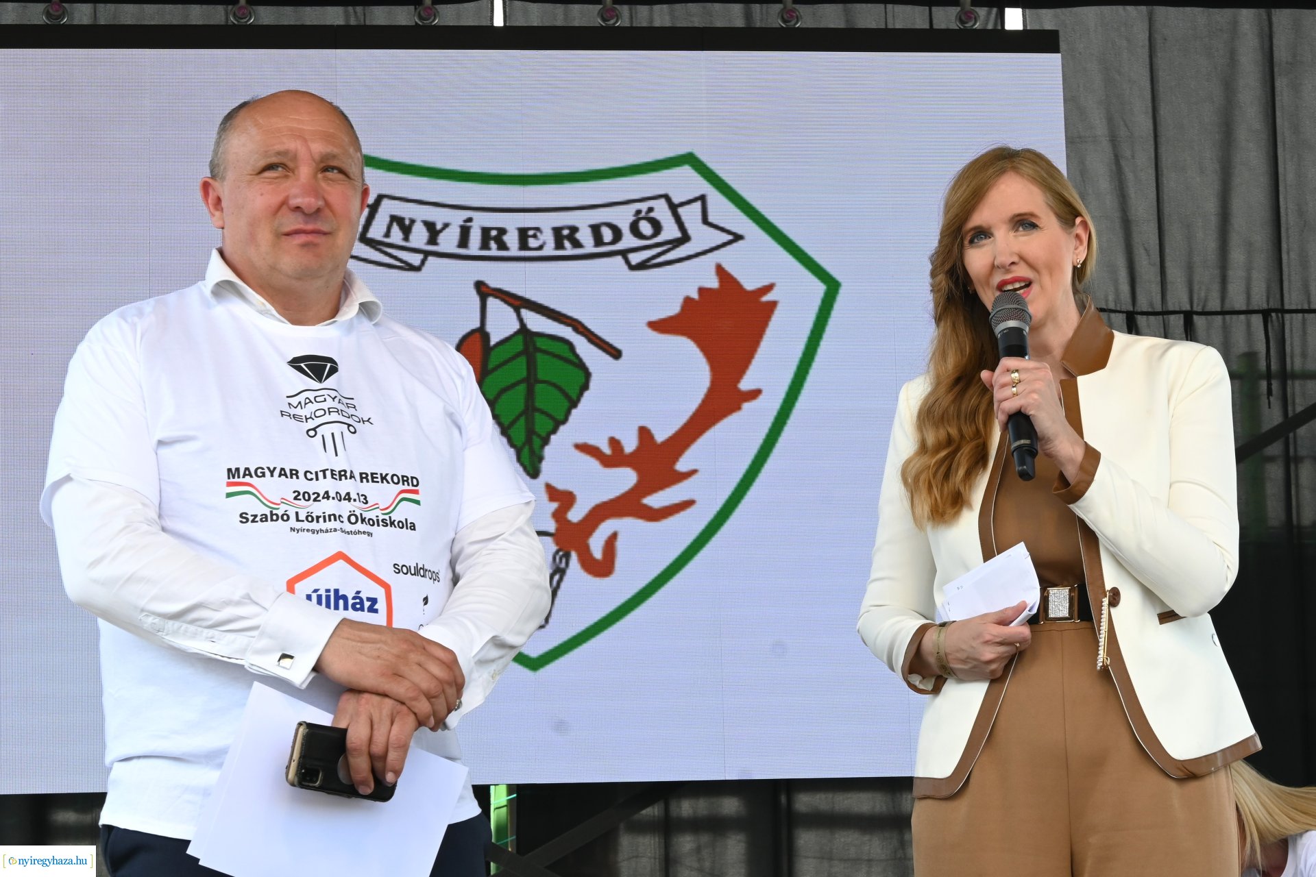 Tavaszi zsibongó és Népzenei Fesztivál Sóstóhegyen 