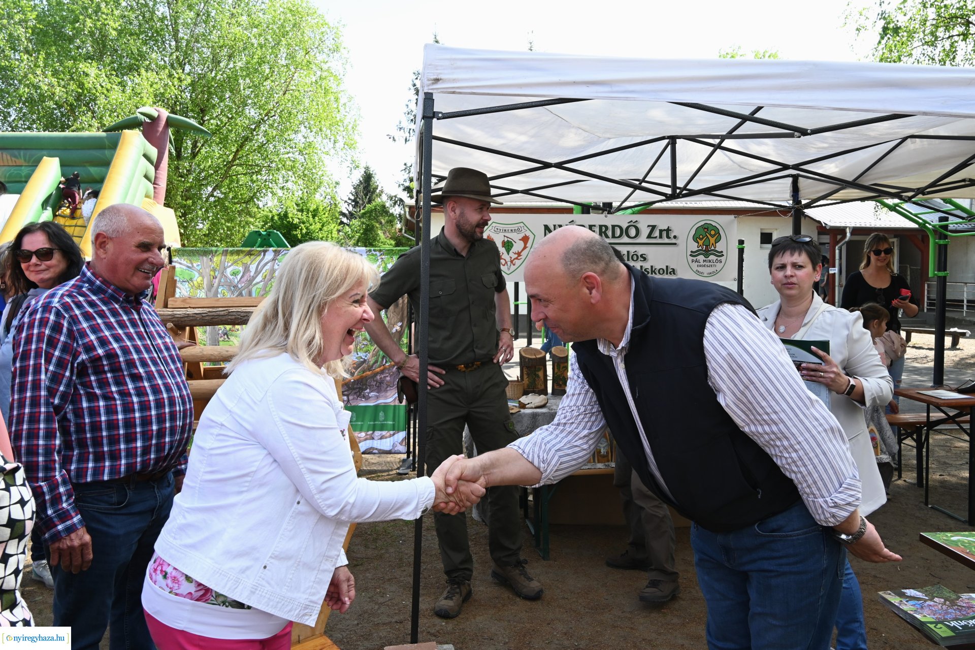 Tavaszi zsibongó és Népzenei Fesztivál Sóstóhegyen 
