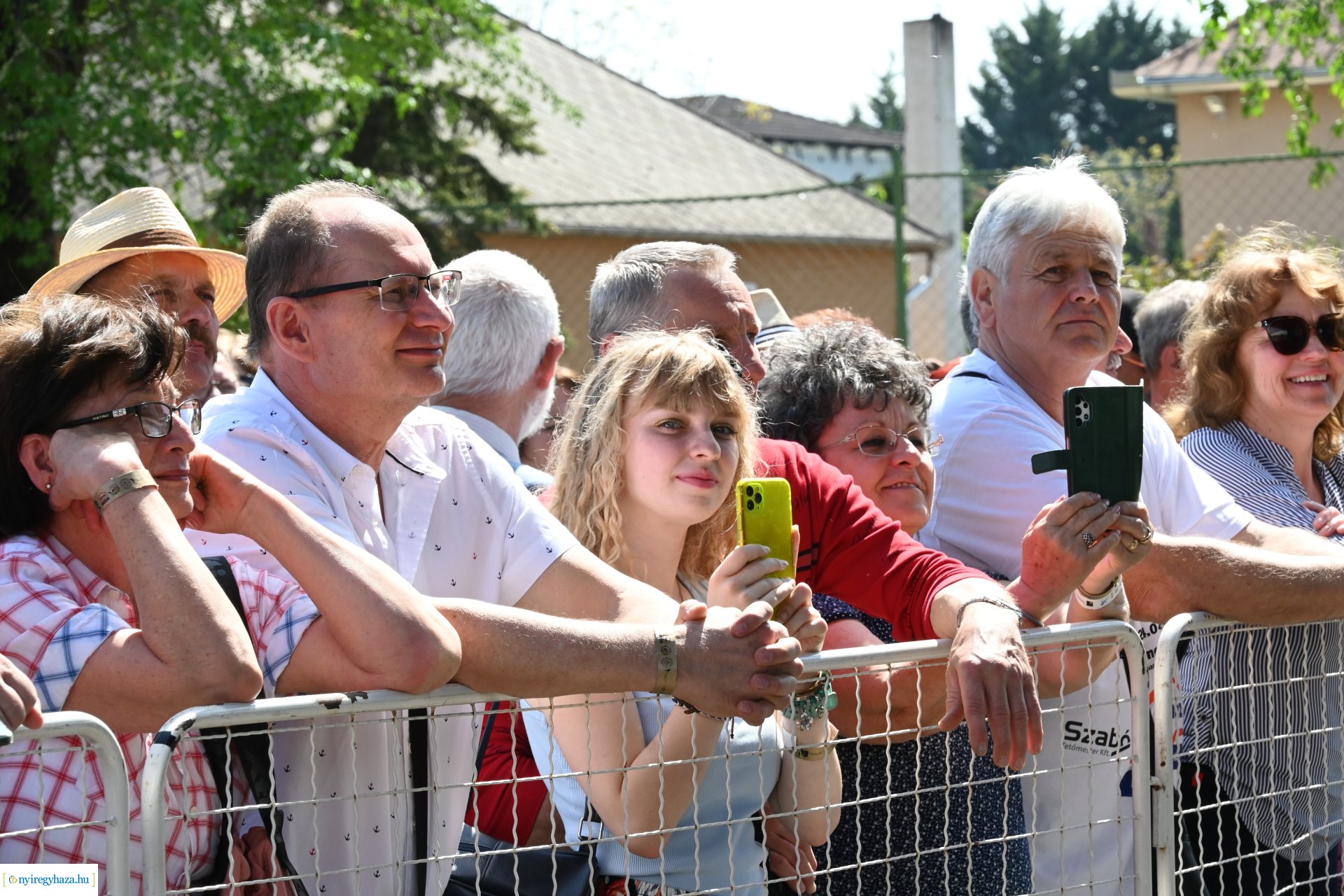 Tavaszi zsibongó és Népzenei Fesztivál Sóstóhegyen 