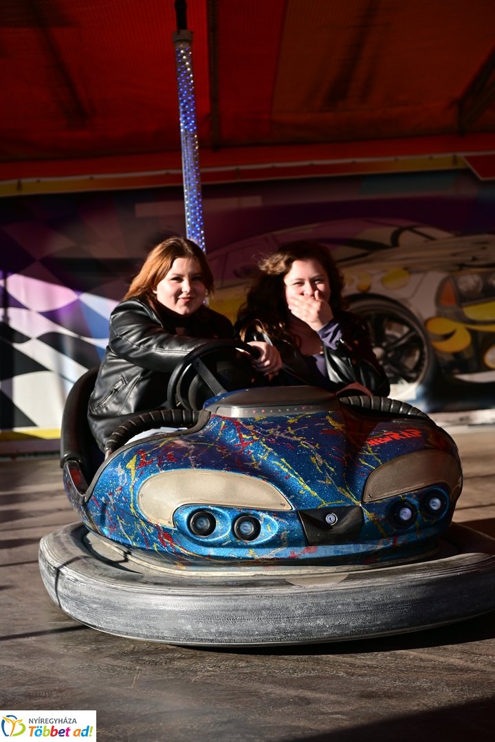 Tavaszi zsongás a belvárosban - 2025