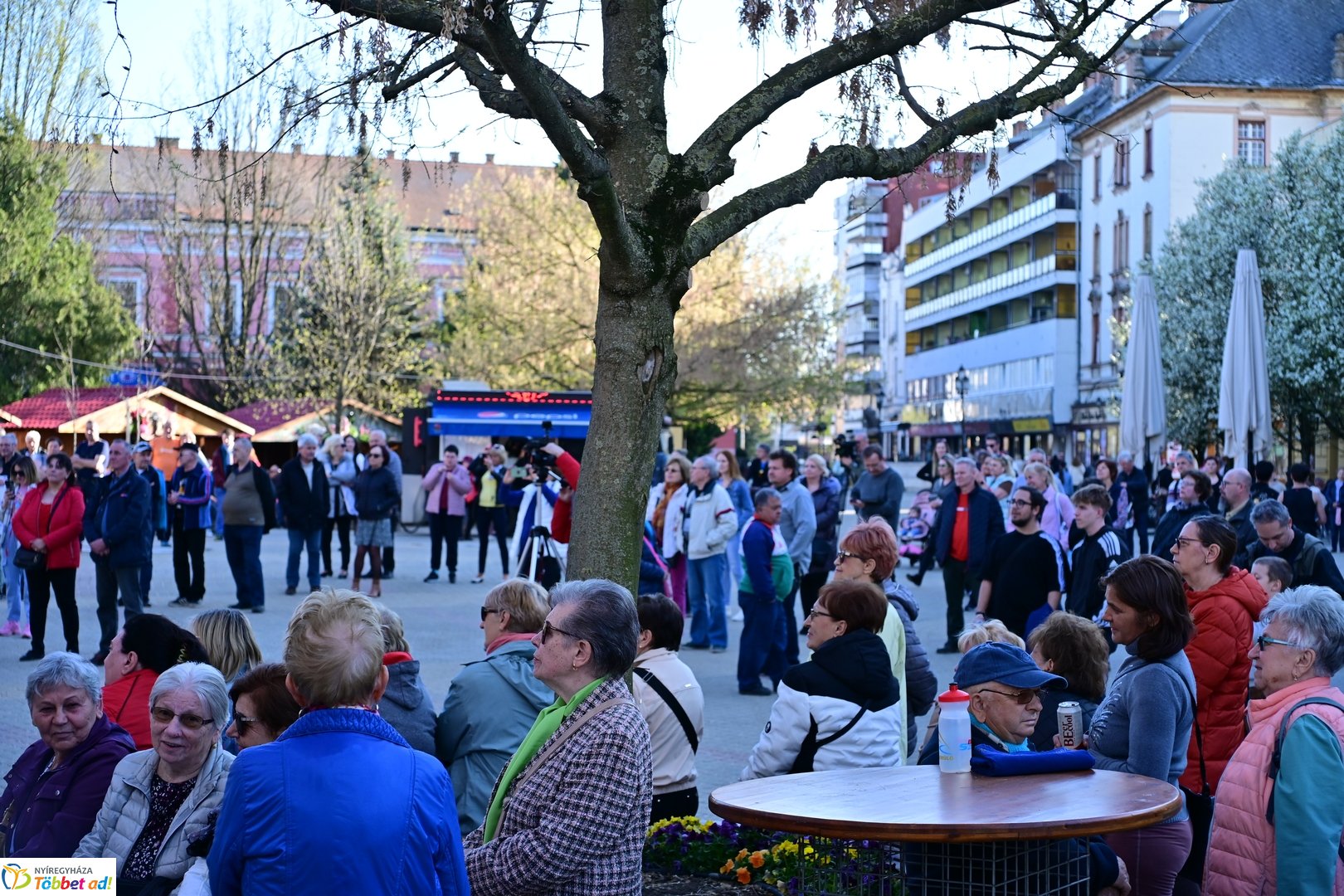 Tavaszi zsongás a belvárosban - 2025