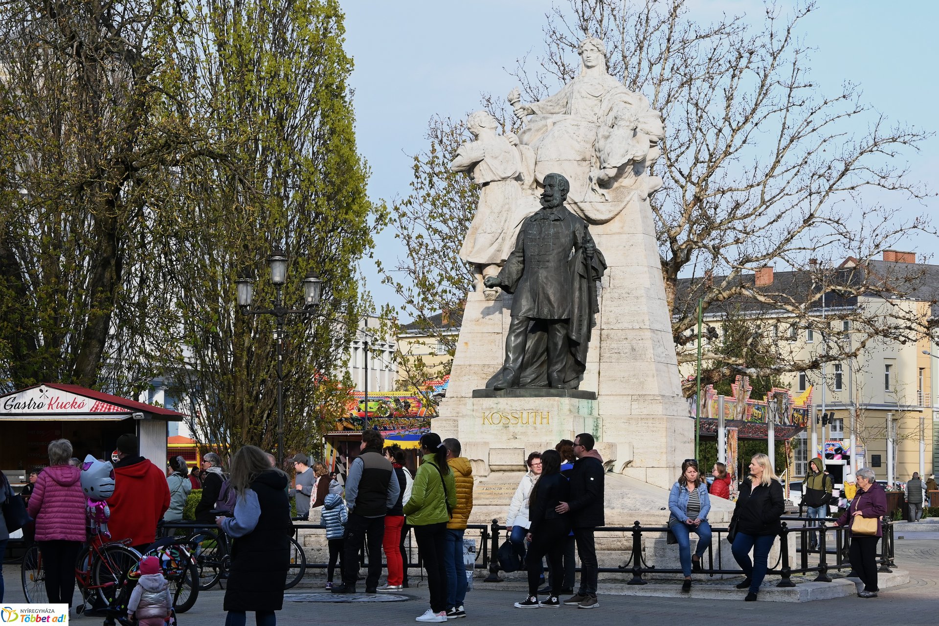 Tavaszi Zsongás a Kossuth téren - Tibi a hegyről koncert 