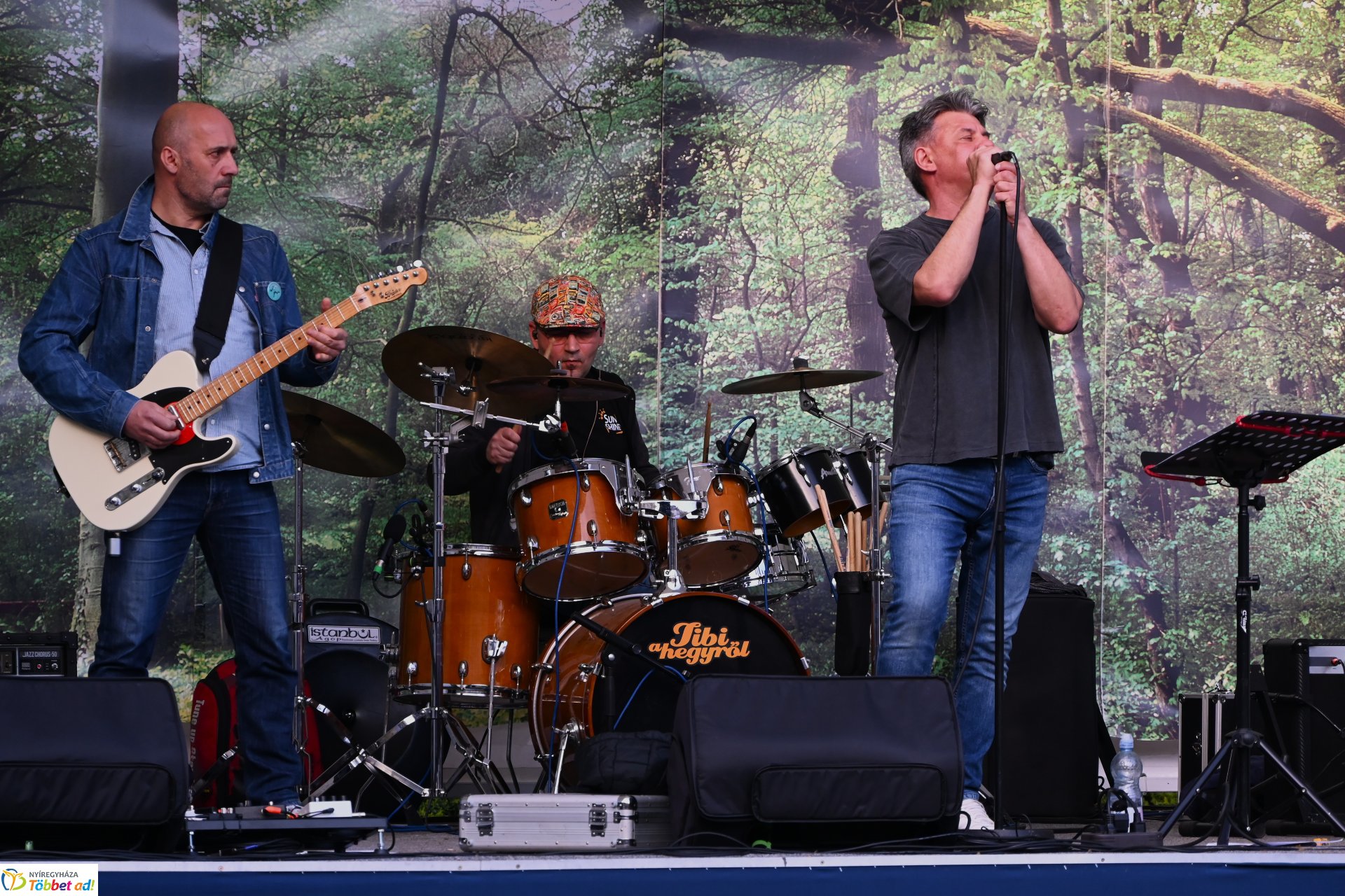 Tavaszi Zsongás a Kossuth téren - Tibi a hegyről koncert 