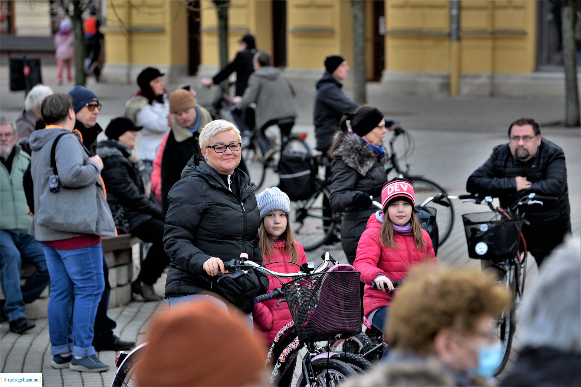 Tavaszi zsongás - Varga Miklós fellépése Nyíregyháza belvárosában