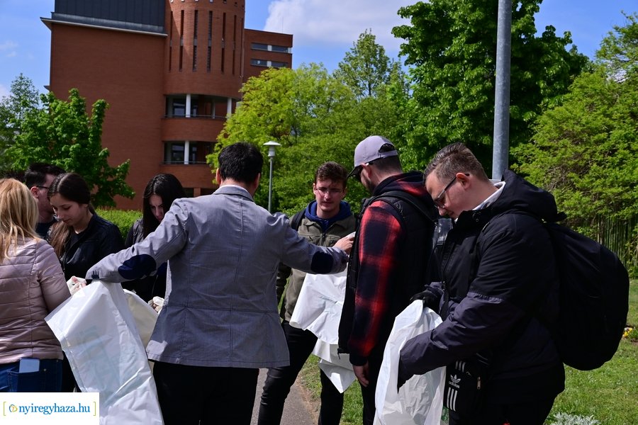 Te szedd az egyetemen is