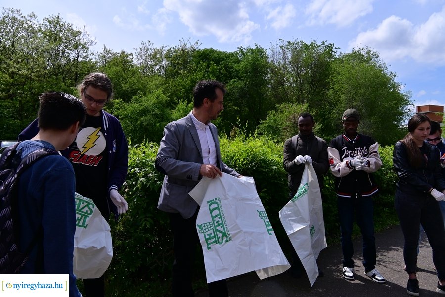 Te szedd az egyetemen is