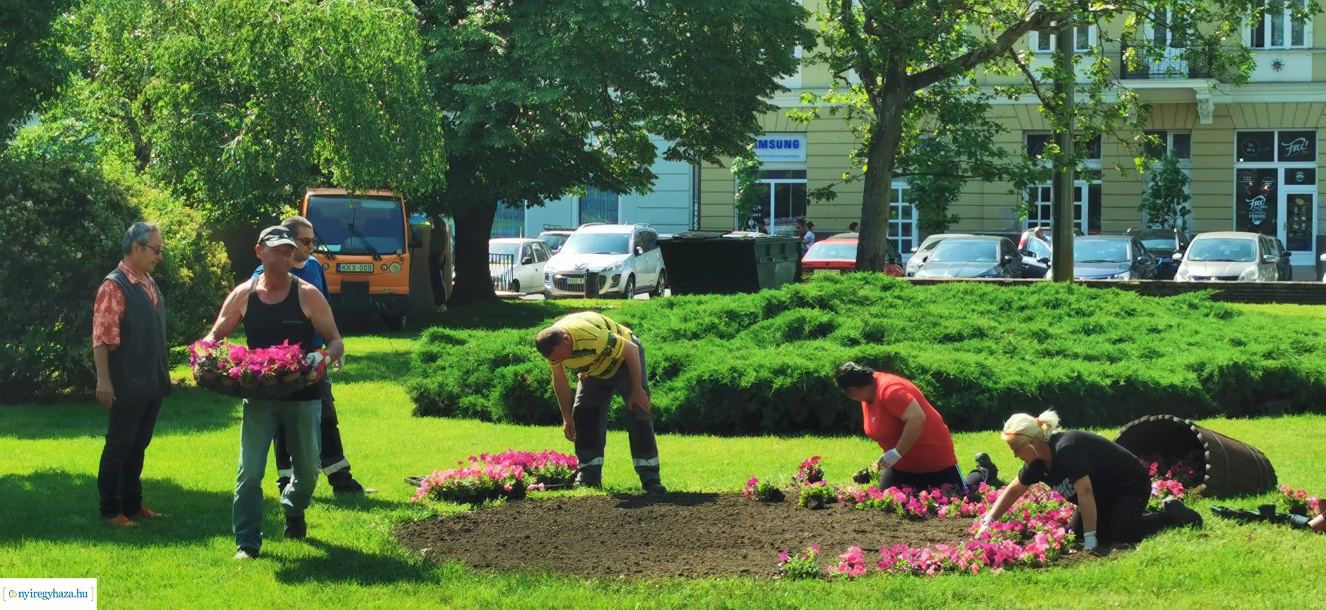Tegyen Ön is egy sétát a gyönyörű, virágos Nyíregyházán!