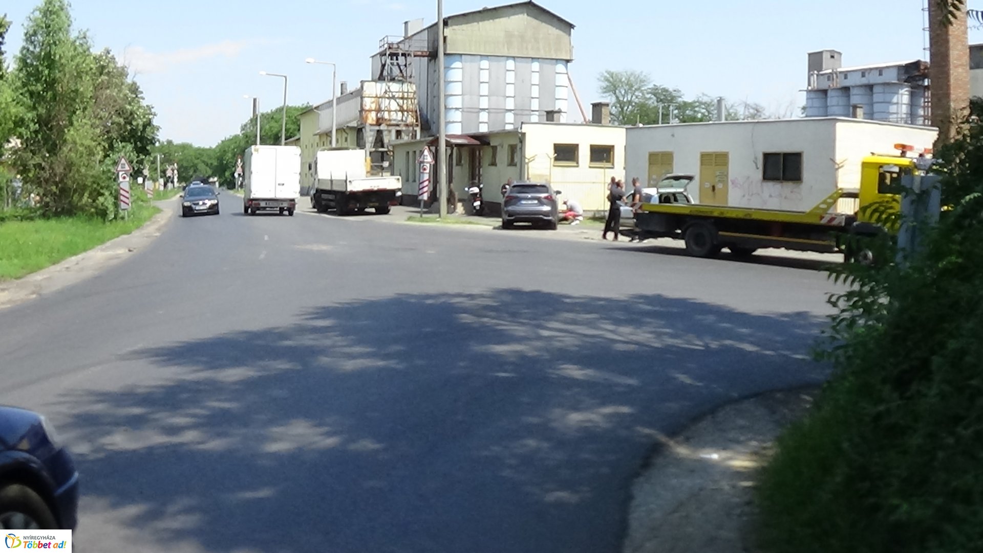 Teherautó és terepjáró ütközött a Simai úton