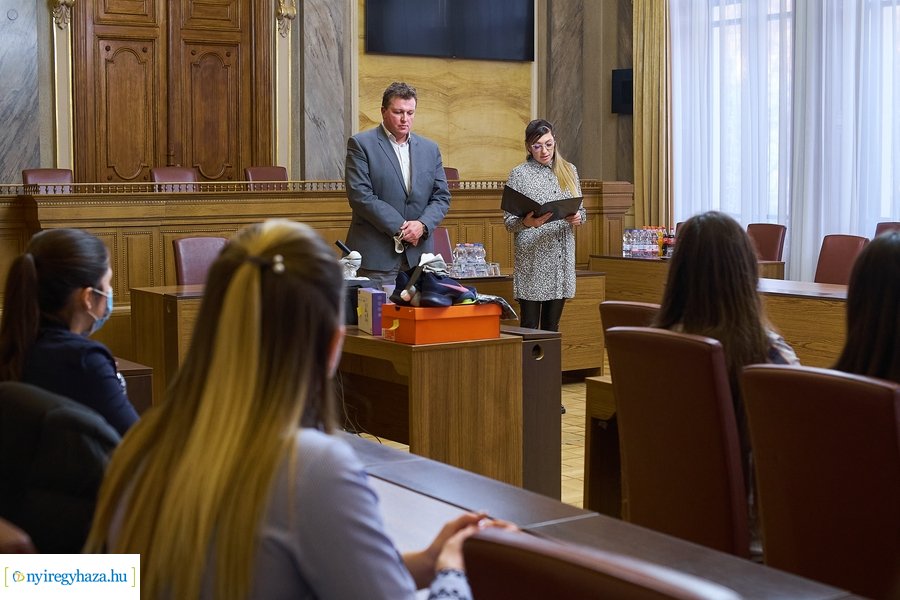 Tehetséges fiatalok díjazása 20220112