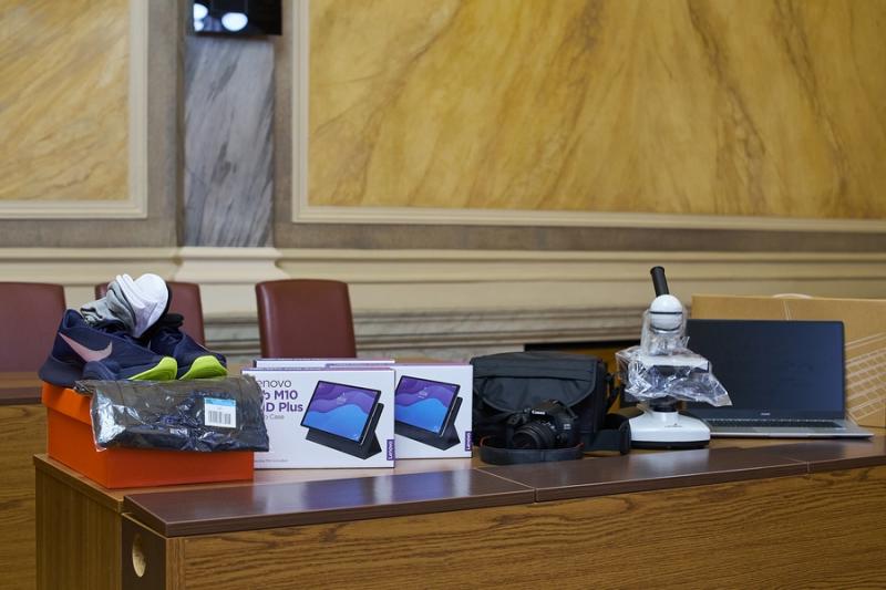 Tehetséges fiatalok díjazása 20220112