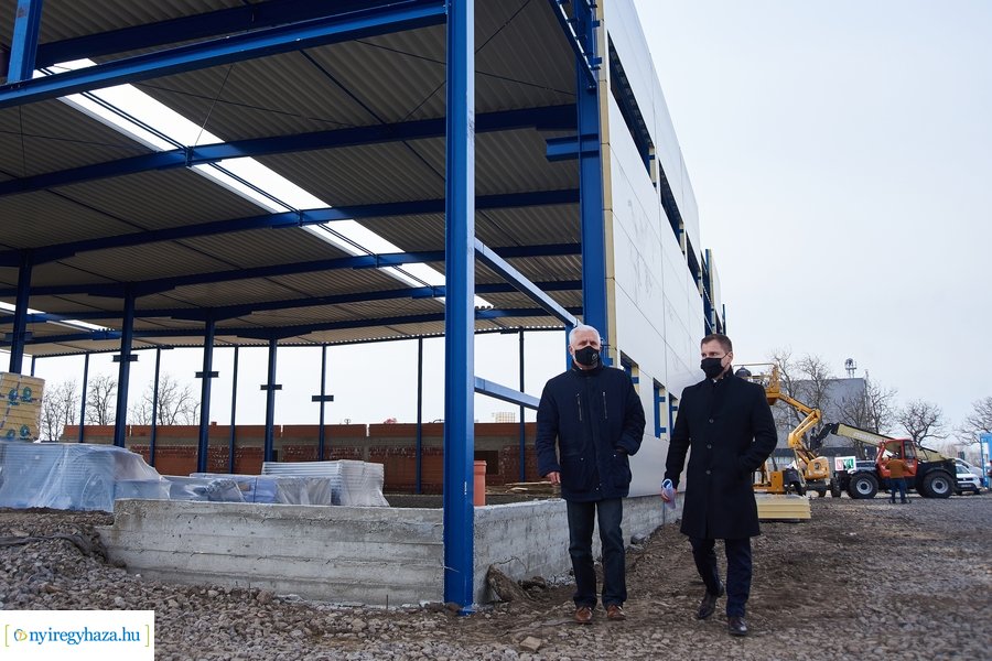 Telephely bővítés - Nyír-Lift