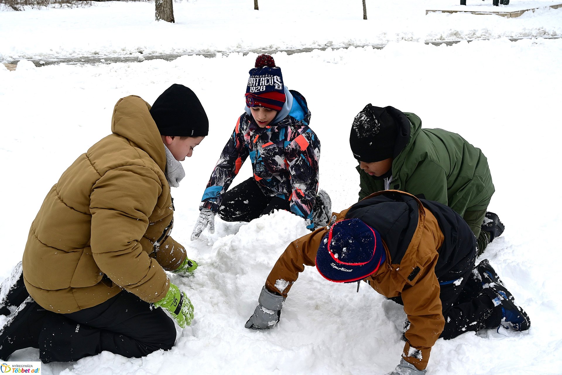 Téli játék  a hóban