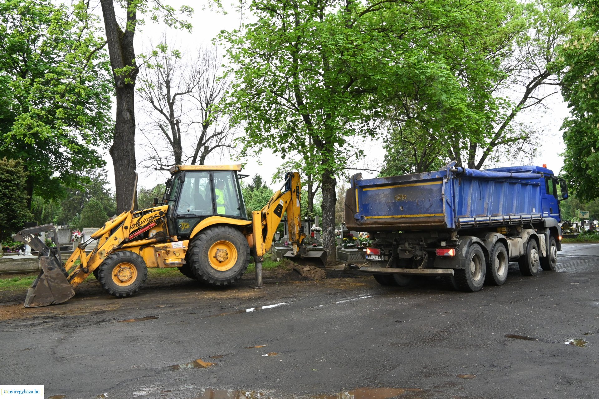 Temetői fejlesztések 2024-ben - a sajtó munkatársai tájékozódtak a beruházások megkezdéséről