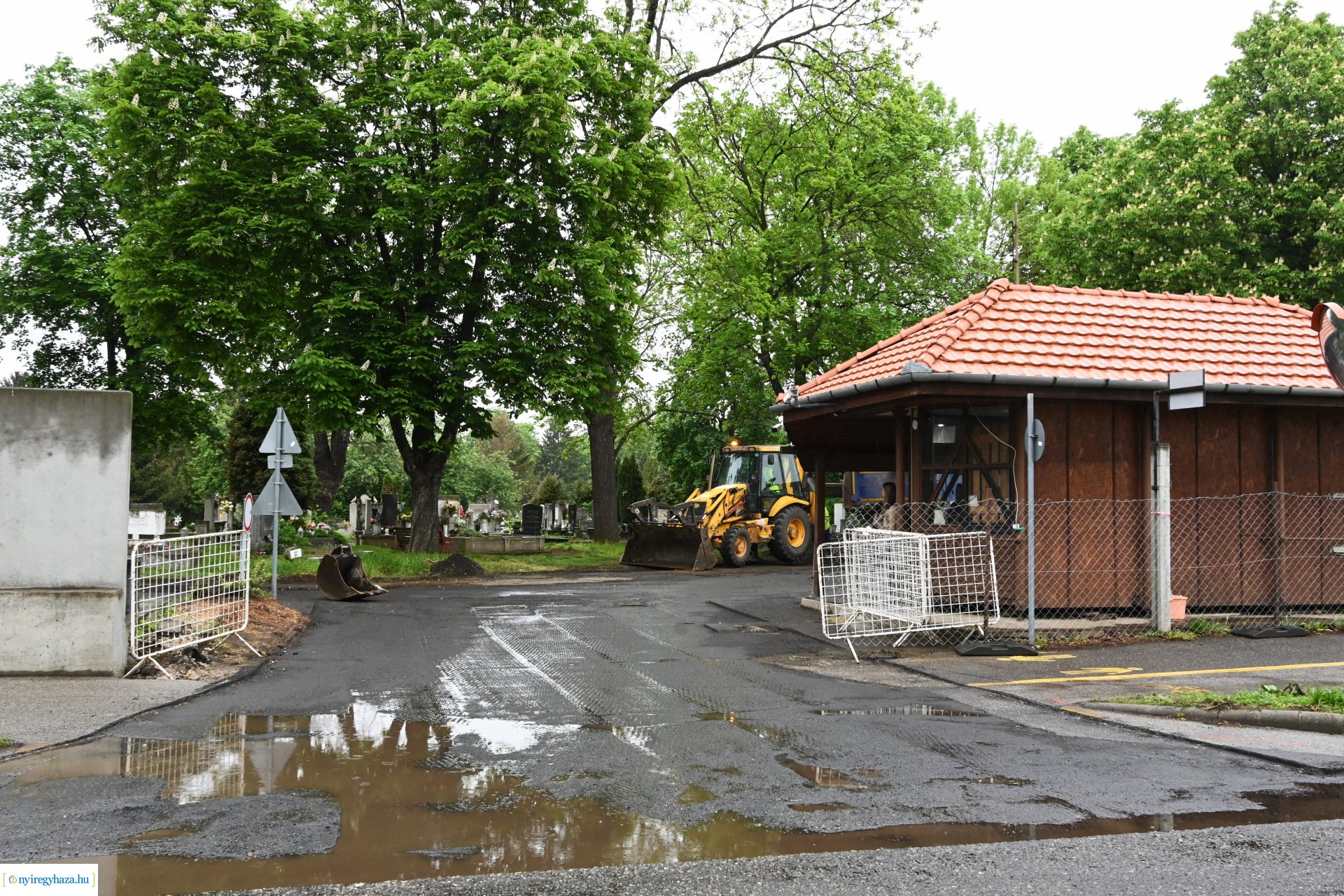 Temetői fejlesztések 2024-ben - a sajtó munkatársai tájékozódtak a beruházások megkezdéséről