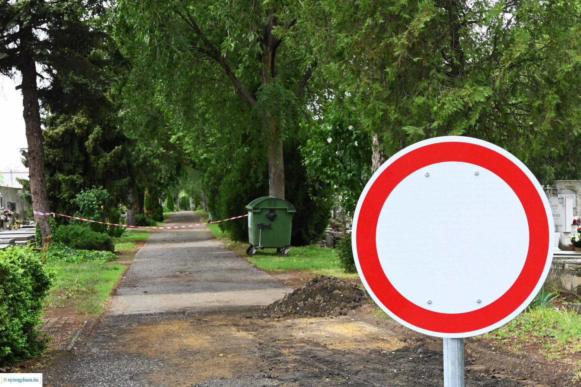 Temetői fejlesztések 2024-ben - a sajtó munkatársai tájékozódtak a beruházások megkezdéséről