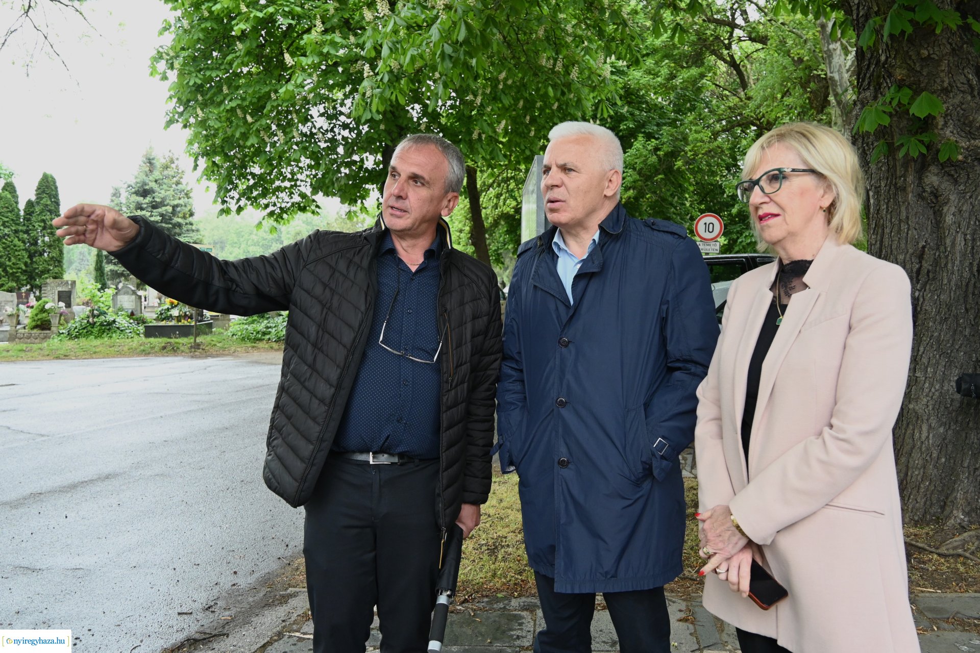 Temetői fejlesztések 2024-ben - a sajtó munkatársai tájékozódtak a beruházások megkezdéséről
