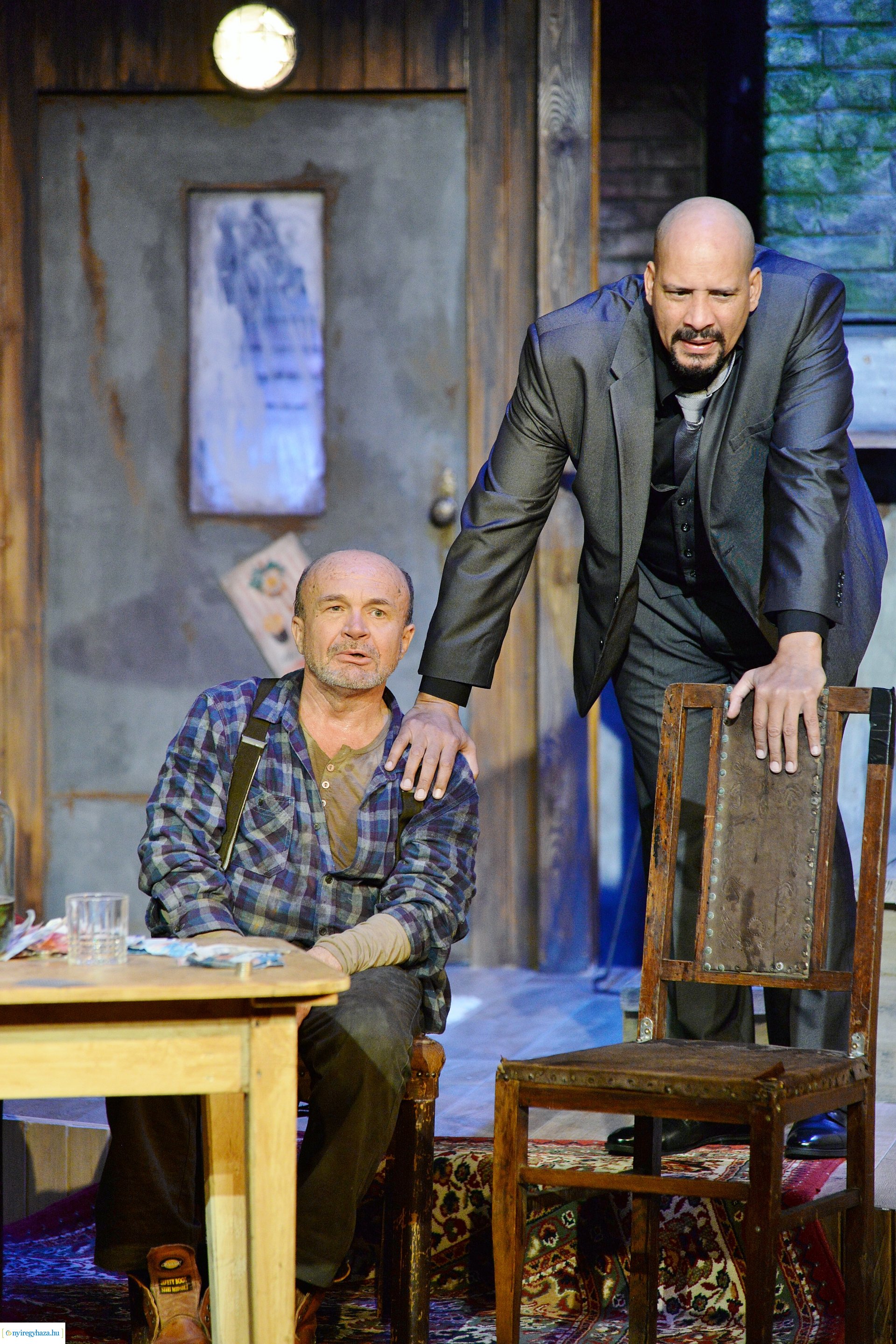 Tengeren - bemutató a Krúdy Kamara színpadán