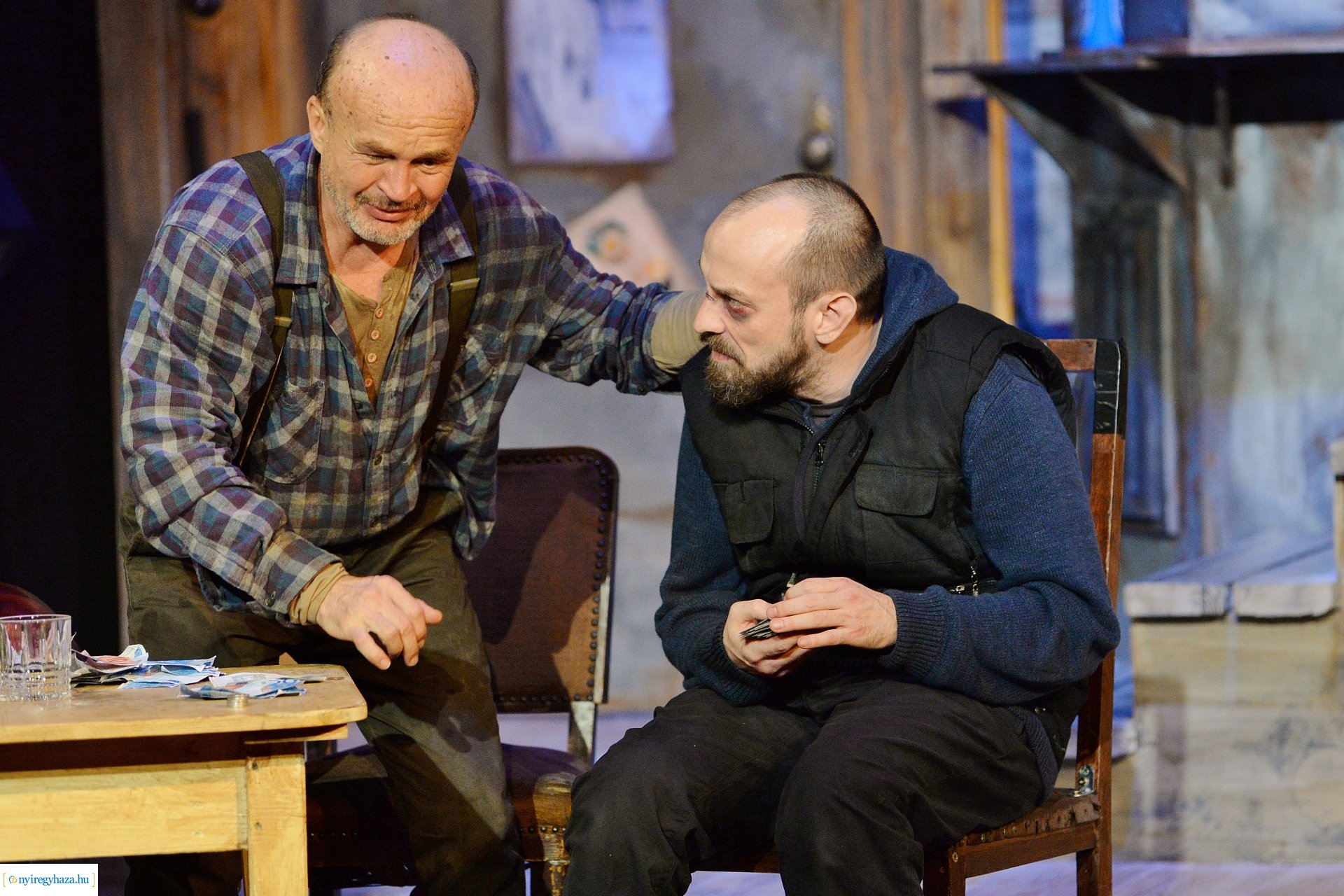 Tengeren - bemutató a Krúdy Kamara színpadán