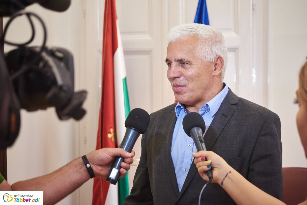 Tenisz verseny beharangozó