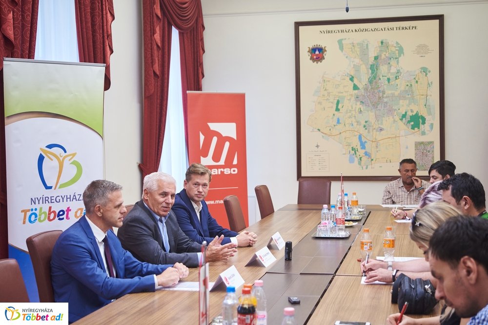 Tenisz verseny beharangozó