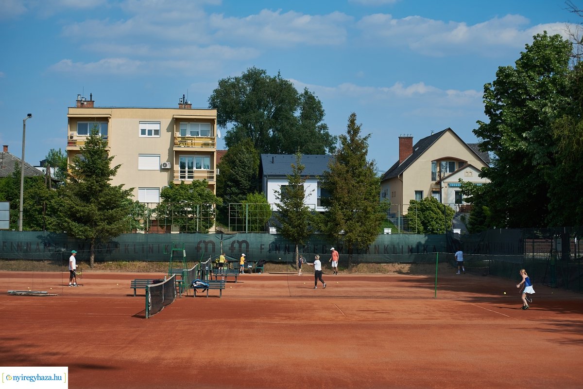 Teniszélet a stadionban 20200519